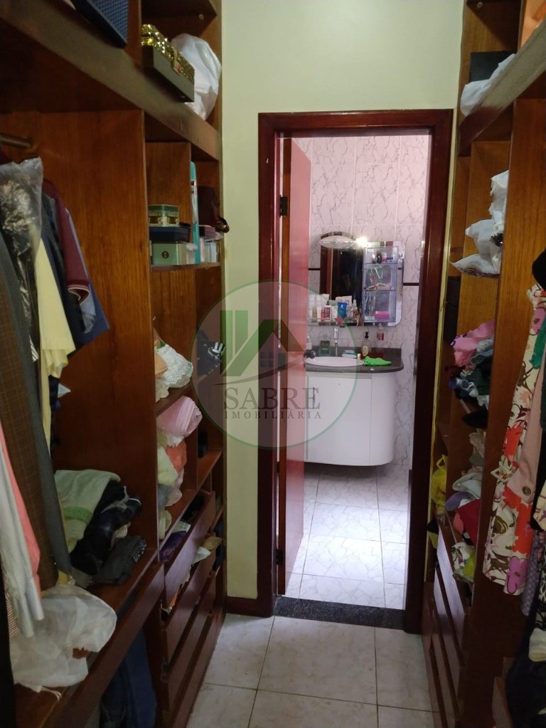 Casa à venda com 3 quartos, 235m² - Foto 32