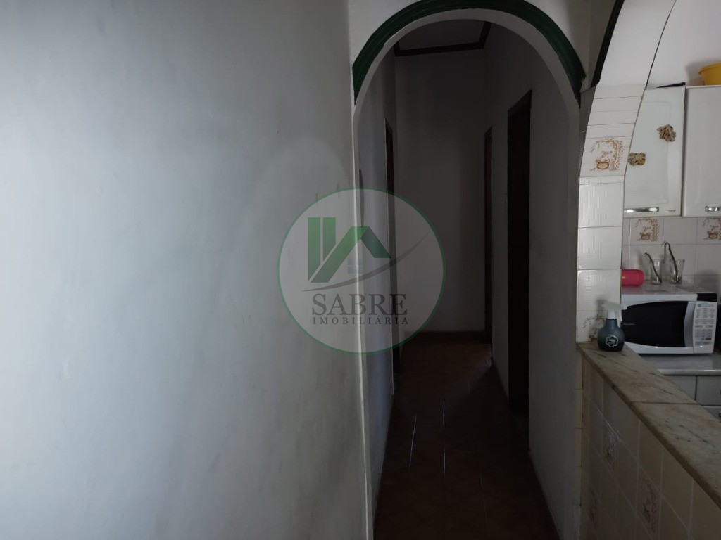 Casa à venda com 5 quartos, 250m² - Foto 11