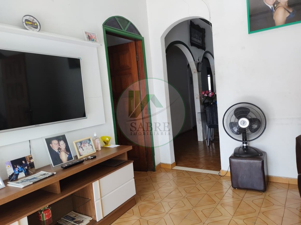 Casa à venda com 5 quartos, 250m² - Foto 19