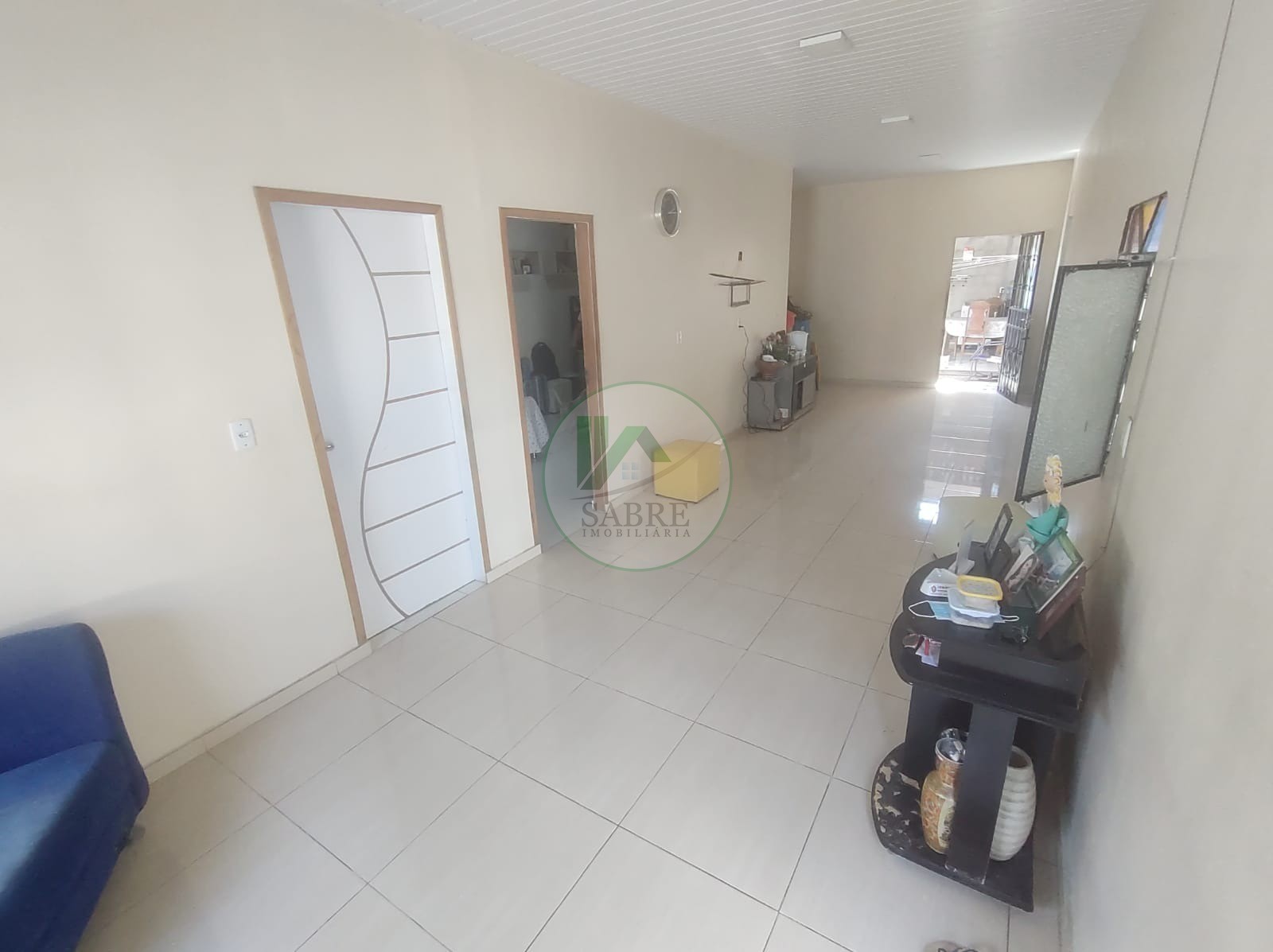 Casa à venda com 3 quartos, 100m² - Foto 1