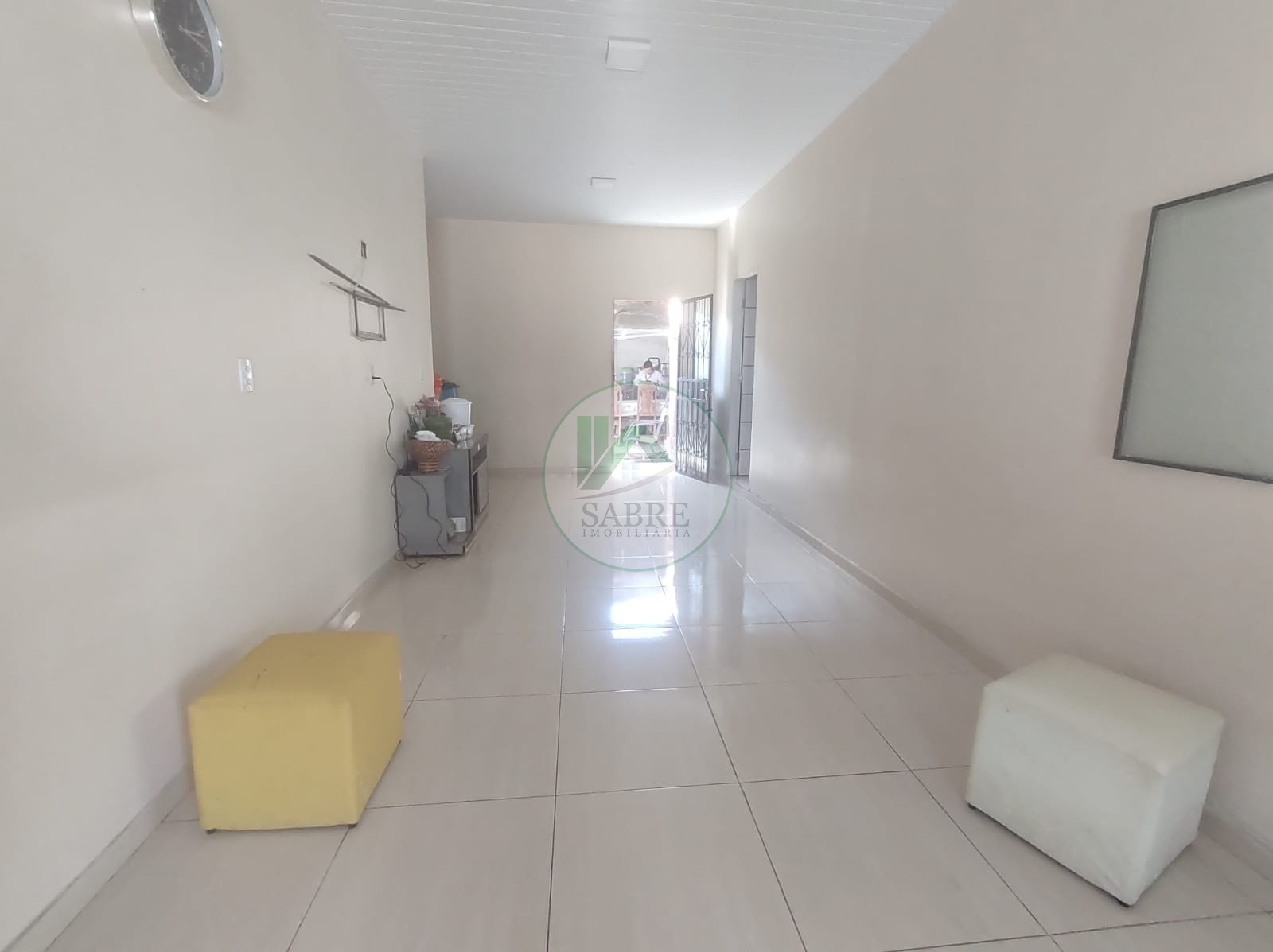 Casa à venda com 3 quartos, 100m² - Foto 2