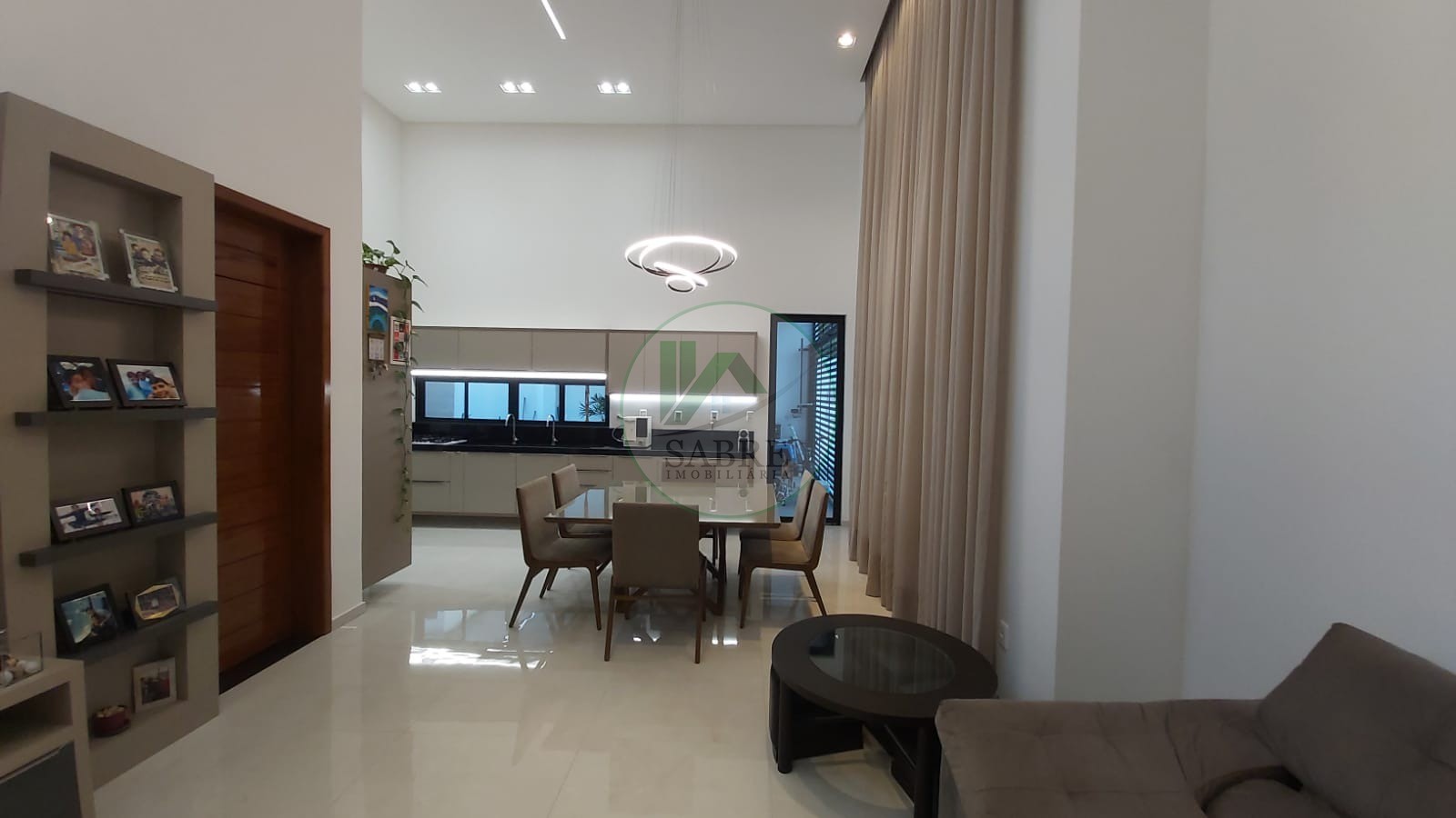 Casa à venda com 3 quartos, 225m² - Foto 16