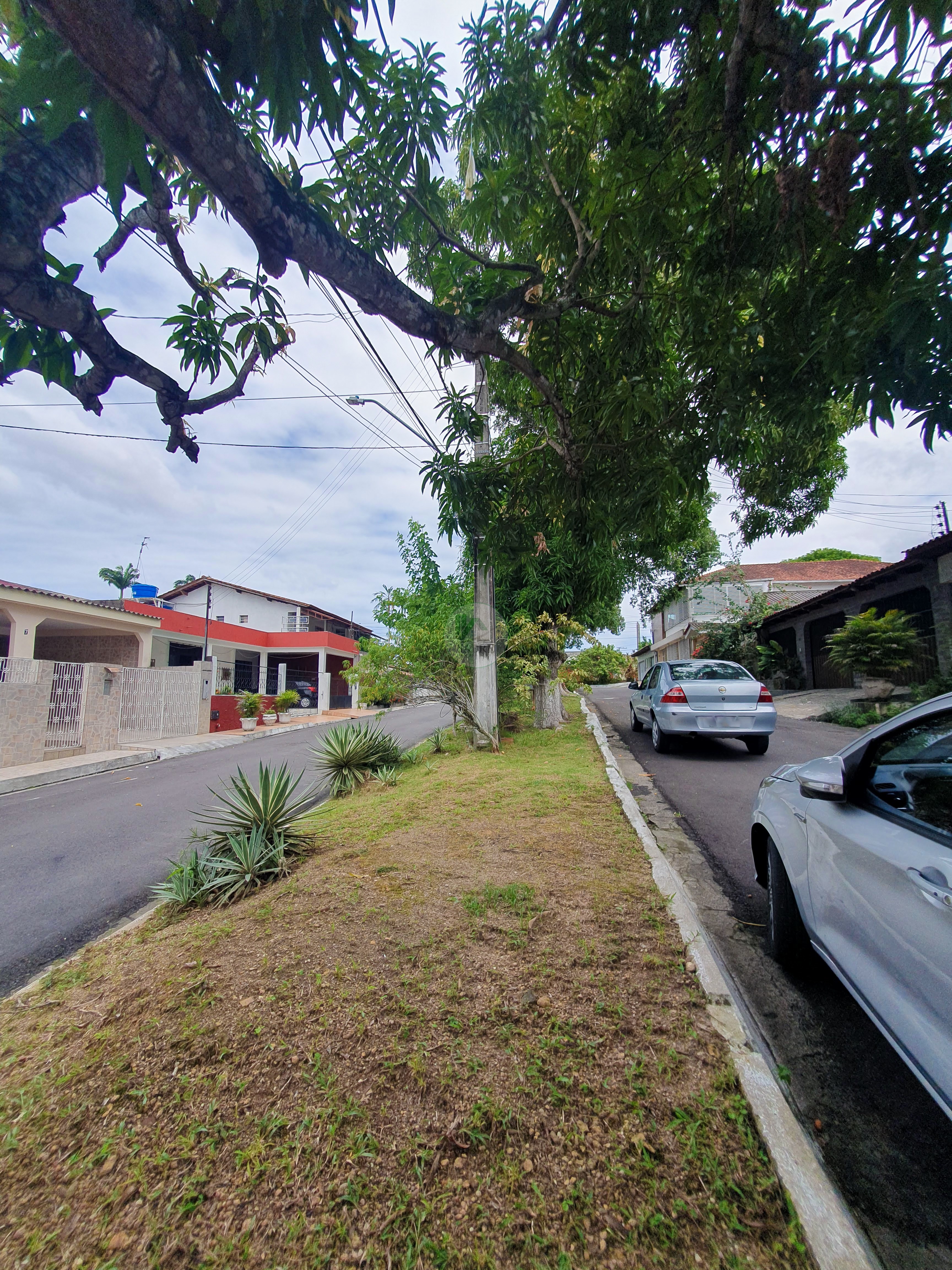 Casa à venda com 3 quartos, 219m² - Foto 2