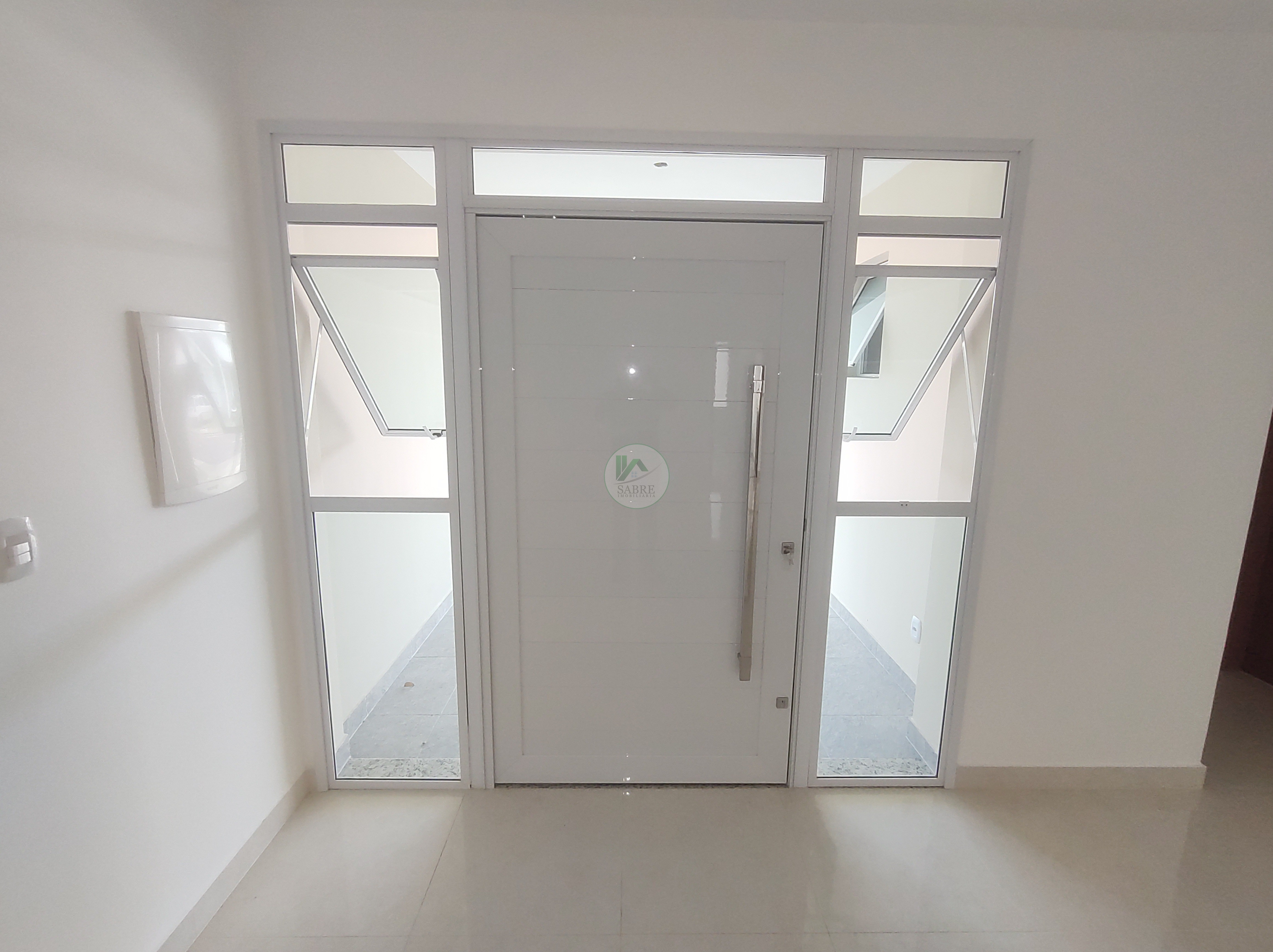 Casa à venda com 3 quartos, 166m² - Foto 4