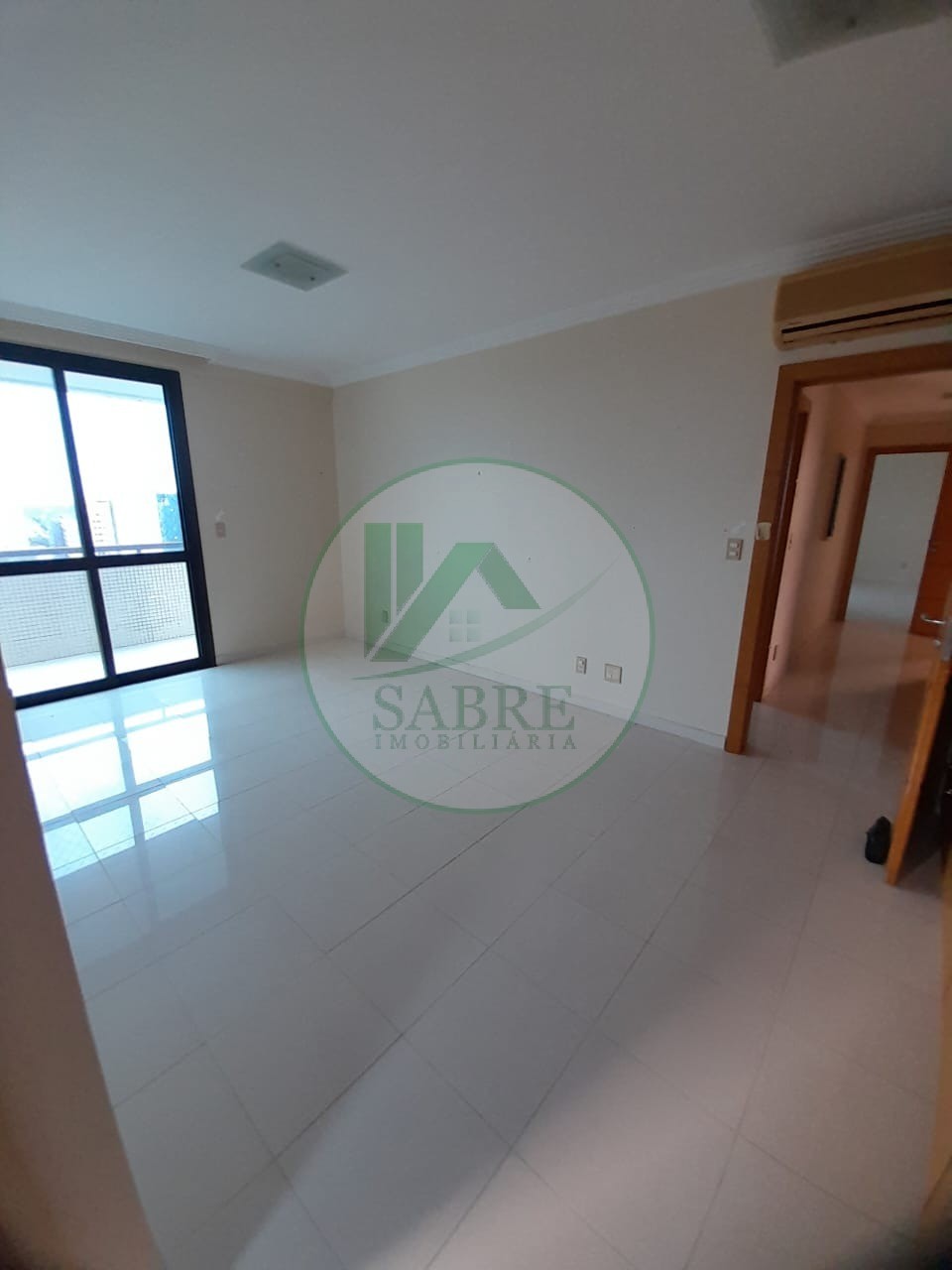 Apartamento para alugar com 3 quartos, 204m² - Foto 18