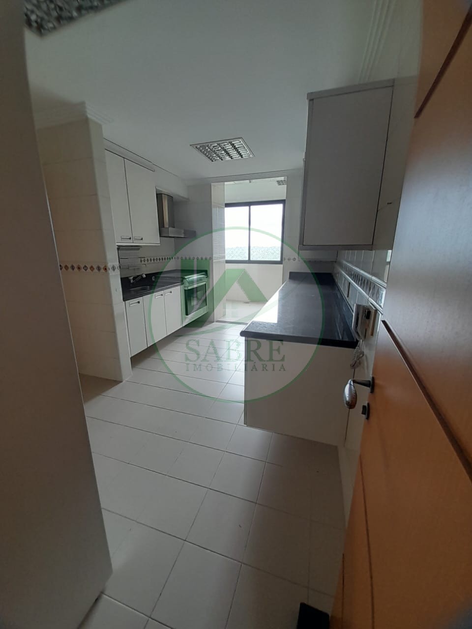 Apartamento para alugar com 3 quartos, 204m² - Foto 7