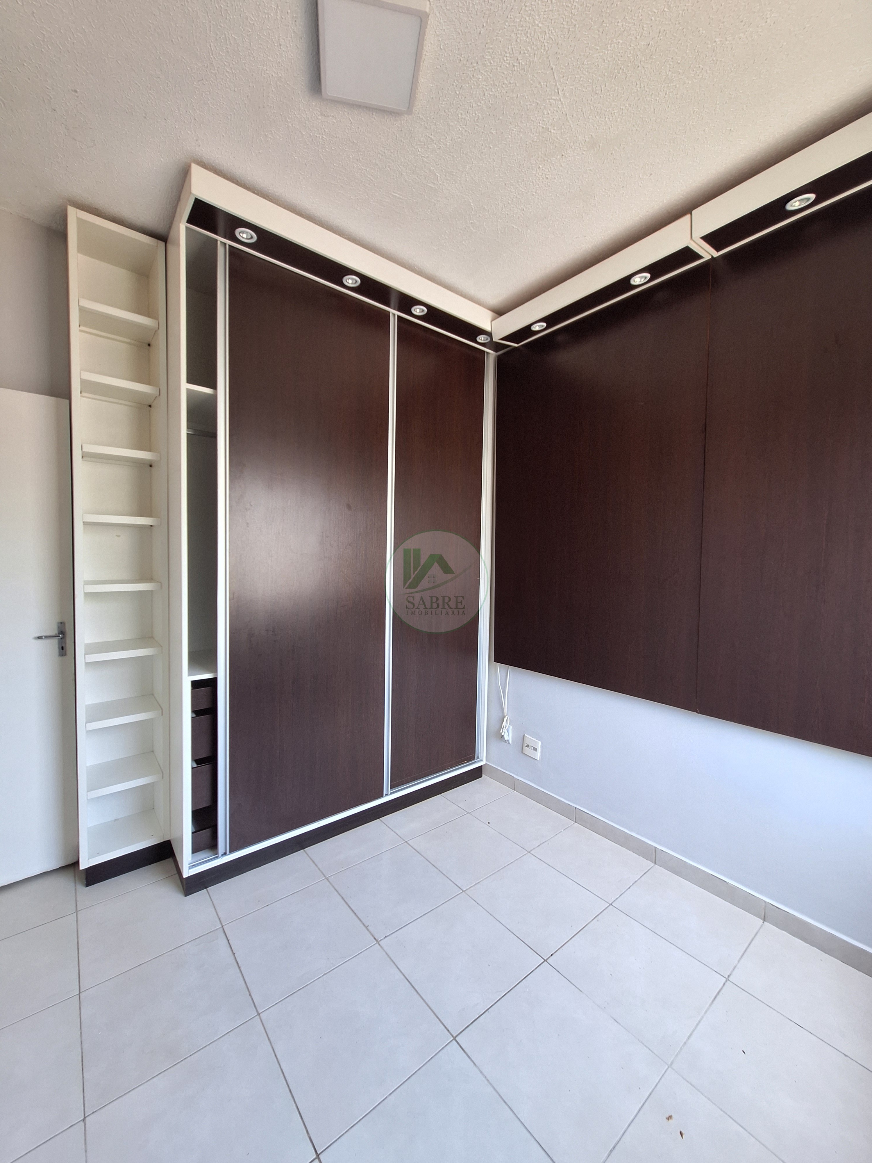 Apartamento à venda com 2 quartos, 44m² - Foto 13