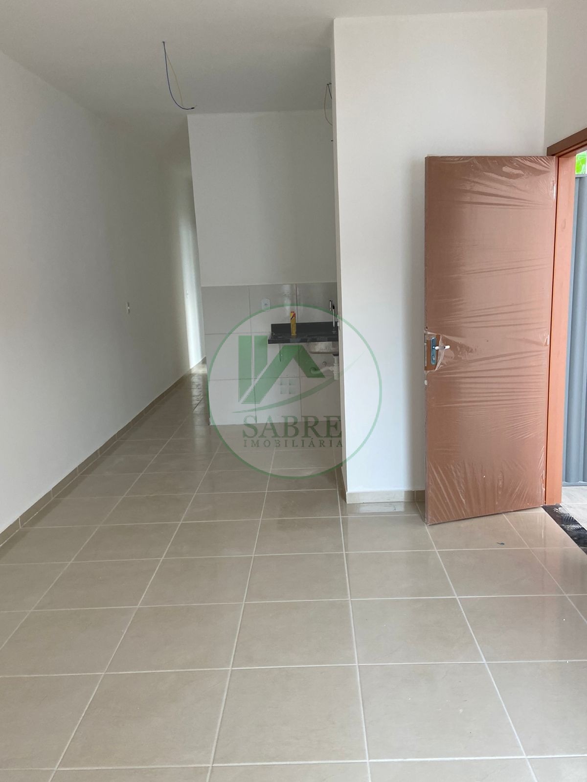 Casa à venda com 3 quartos, 73m² - Foto 2