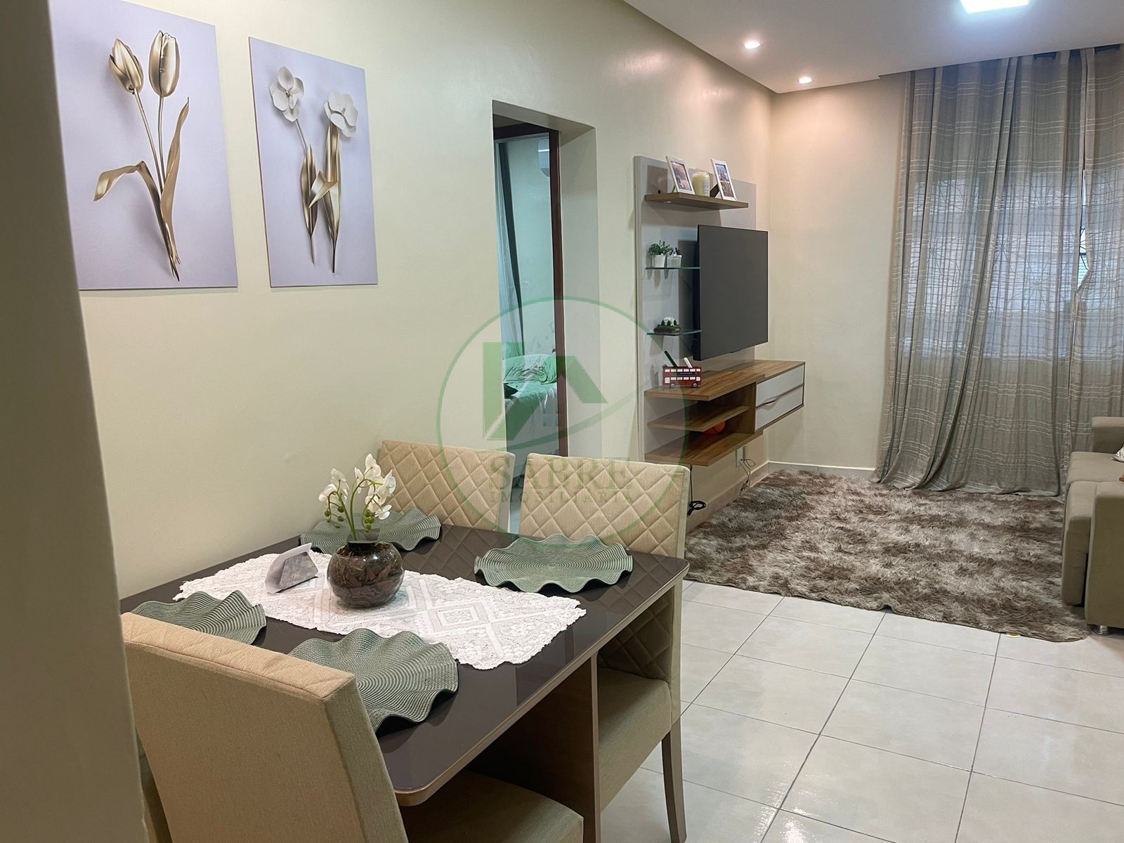 Apartamento à venda com 2 quartos, 62m² - Foto 1