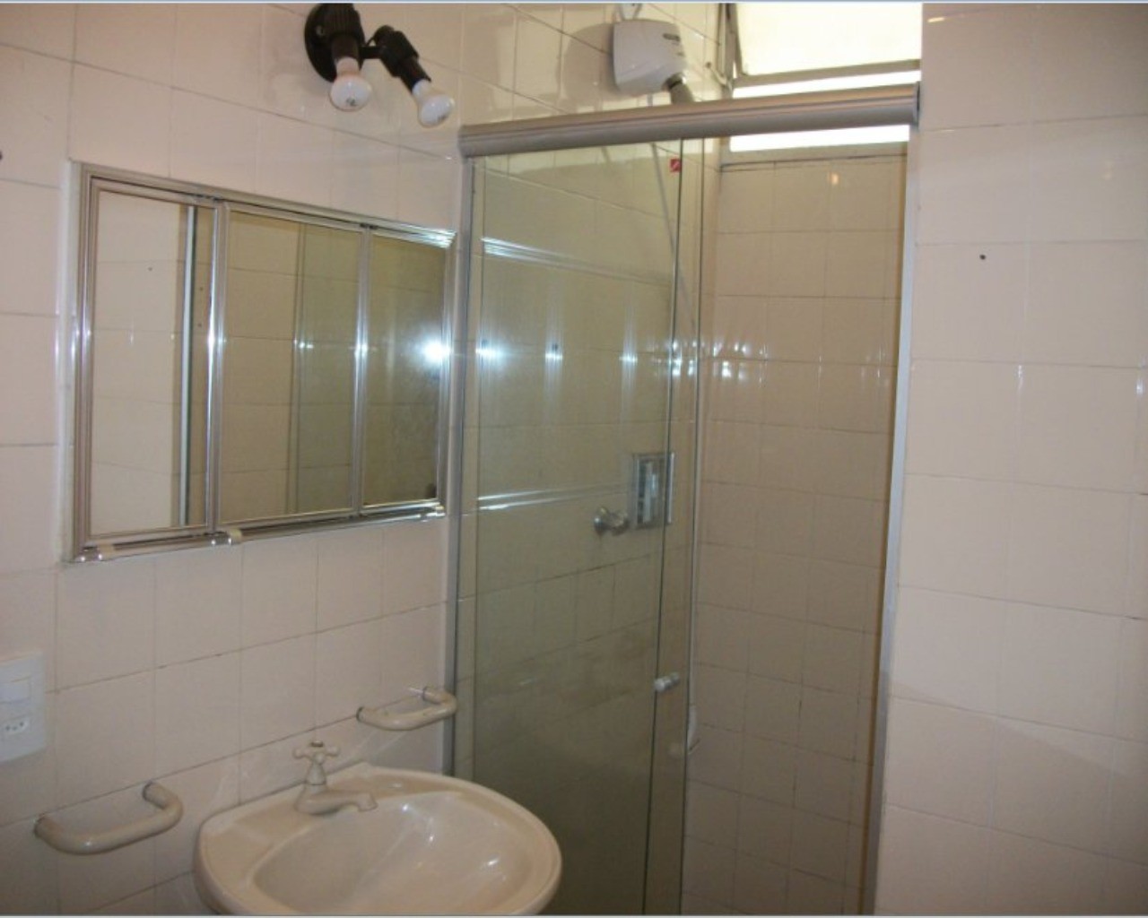 Apartamento para alugar com 2 quartos, 70m² - Foto 9