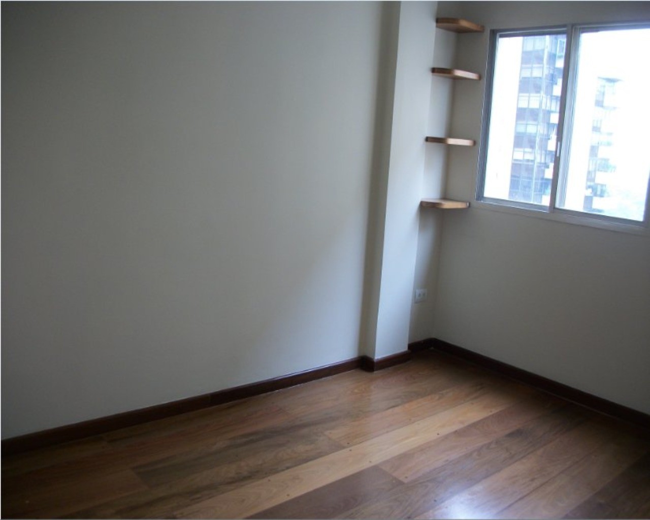 Apartamento para alugar com 2 quartos, 70m² - Foto 10