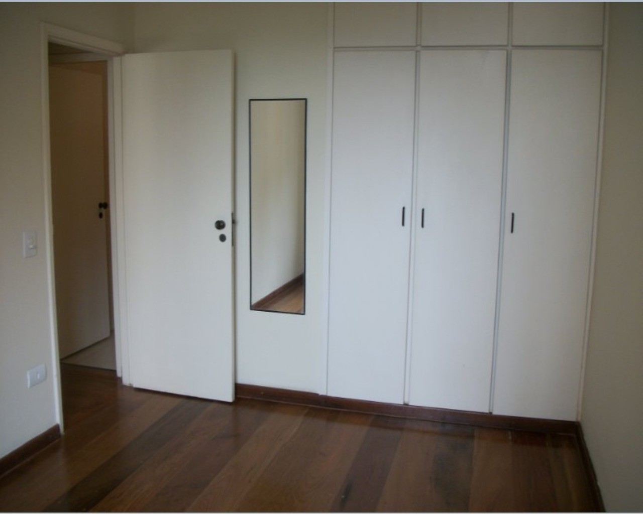 Apartamento para alugar com 2 quartos, 70m² - Foto 12