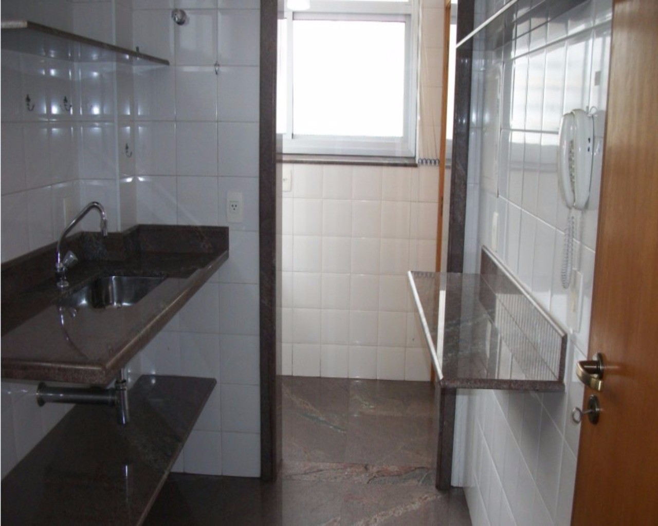 Apartamento para alugar com 1 quarto, 70m² - Foto 12