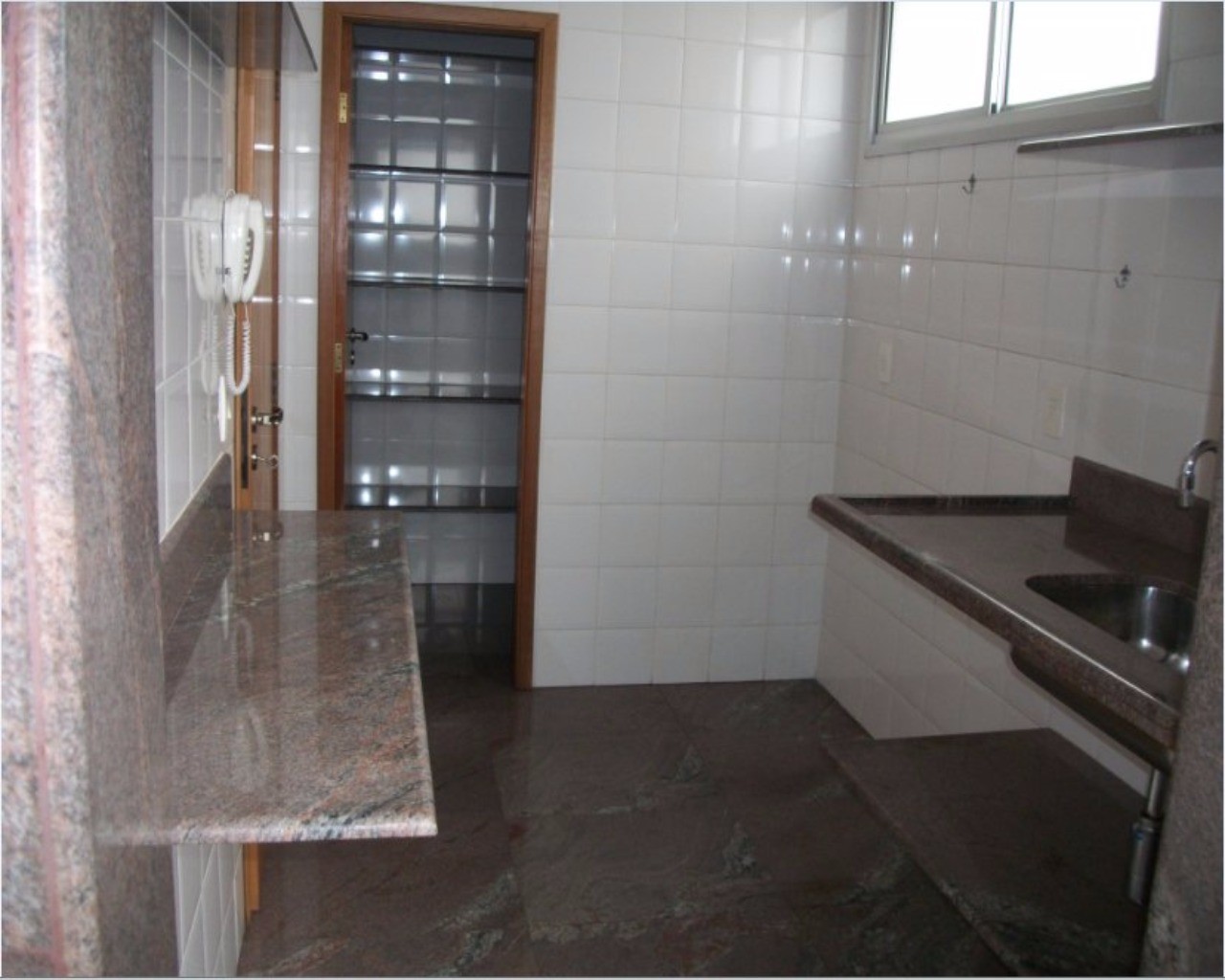 Apartamento para alugar com 1 quarto, 70m² - Foto 14