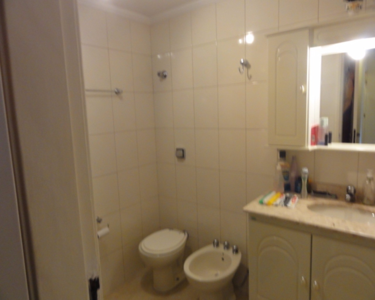 Apartamento para alugar com 3 quartos, 130m² - Foto 2