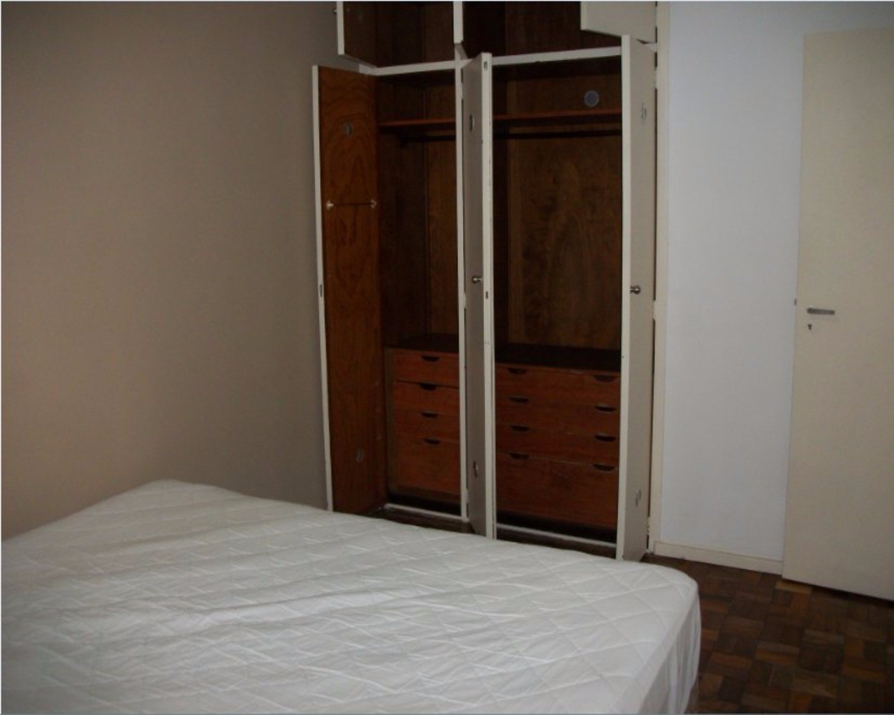 Apartamento para alugar com 2 quartos, 70m² - Foto 11