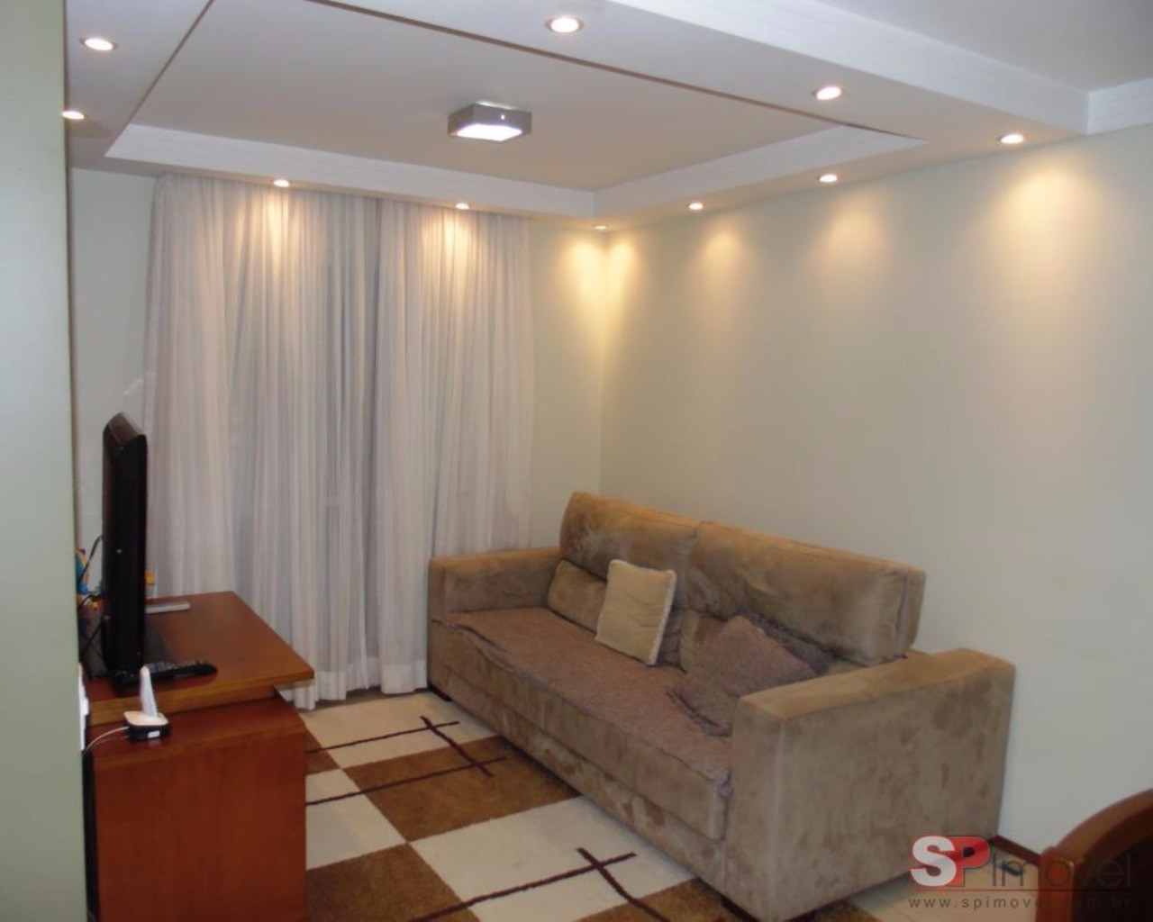 Apartamento à venda com 2 quartos, 74m² - Foto 1