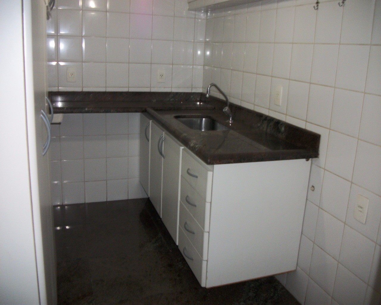 Apartamento para alugar com 1 quarto, 50m² - Foto 2