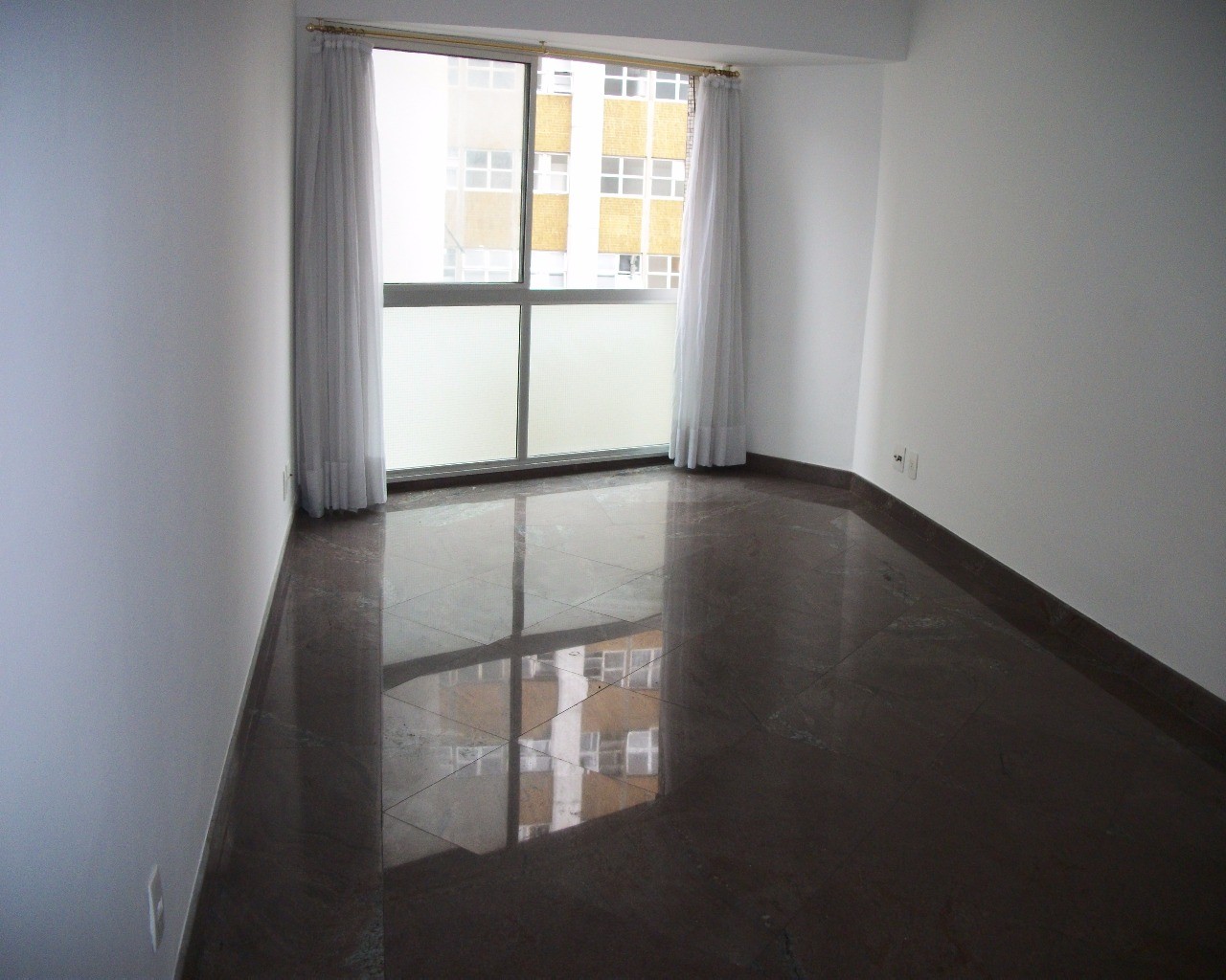 Apartamento para alugar com 1 quarto, 50m² - Foto 1