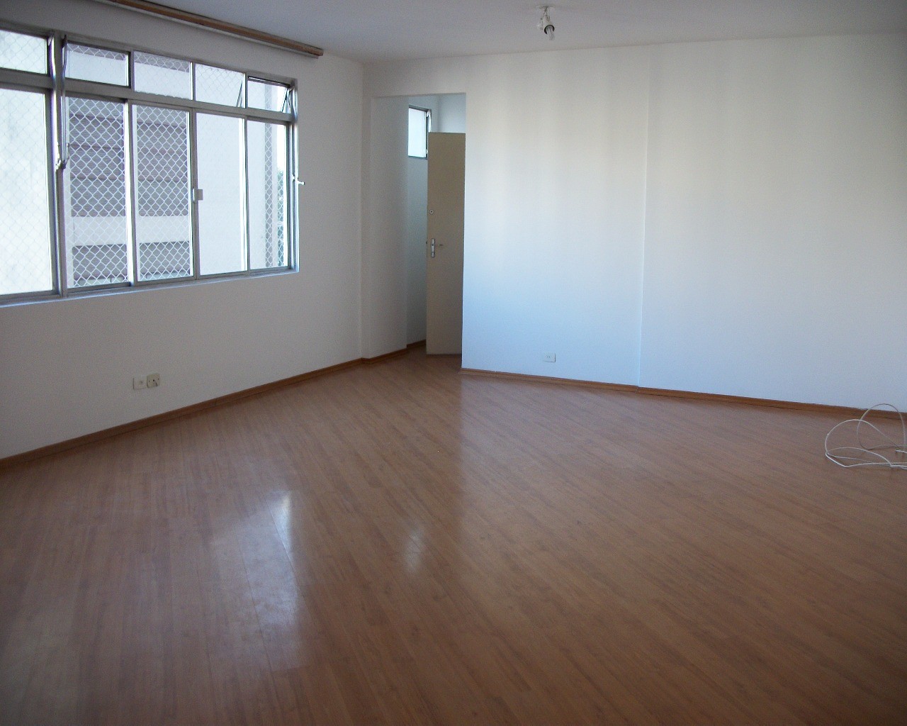 Apartamento para alugar com 3 quartos, 113m² - Foto 2