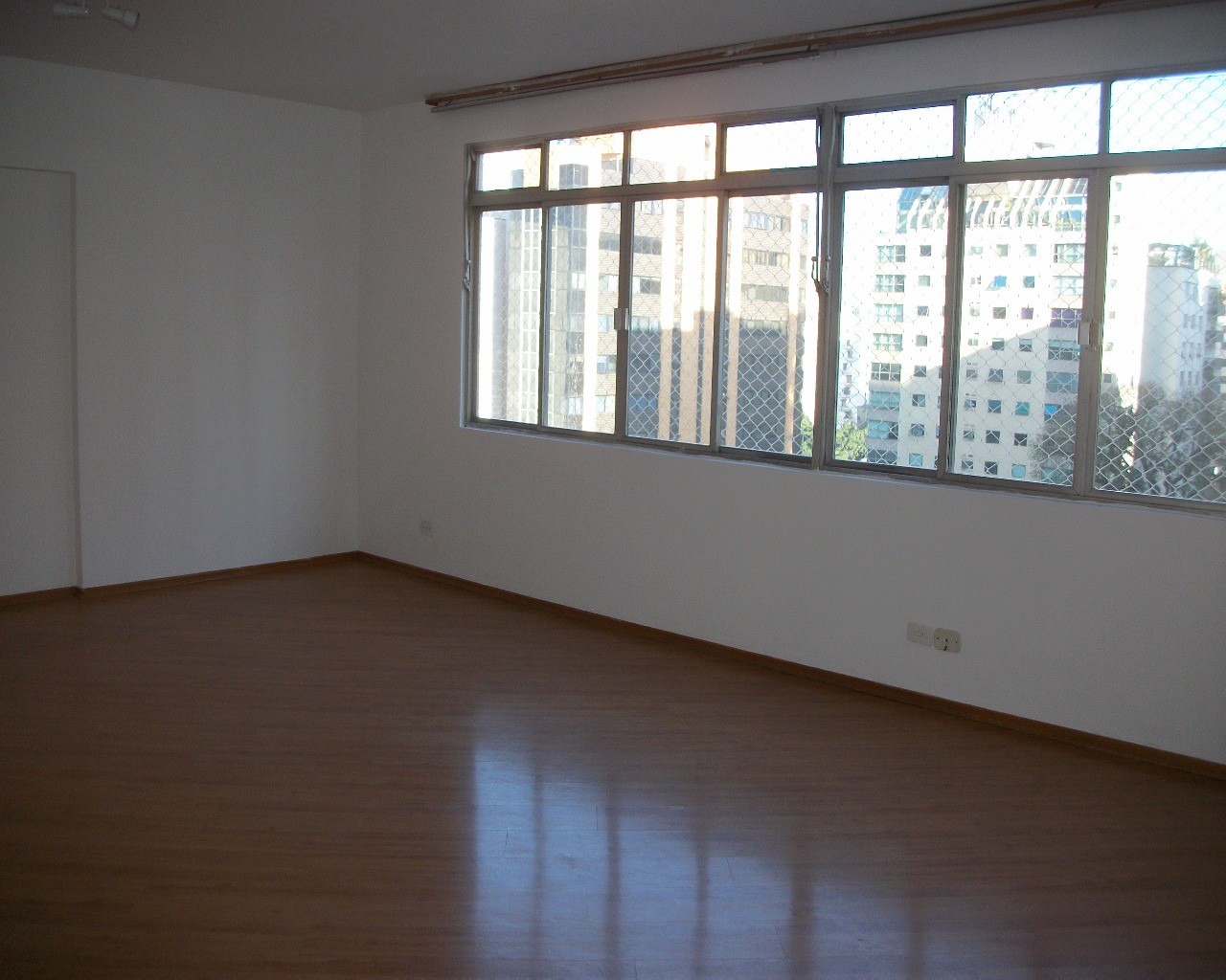 Apartamento para alugar com 3 quartos, 113m² - Foto 1