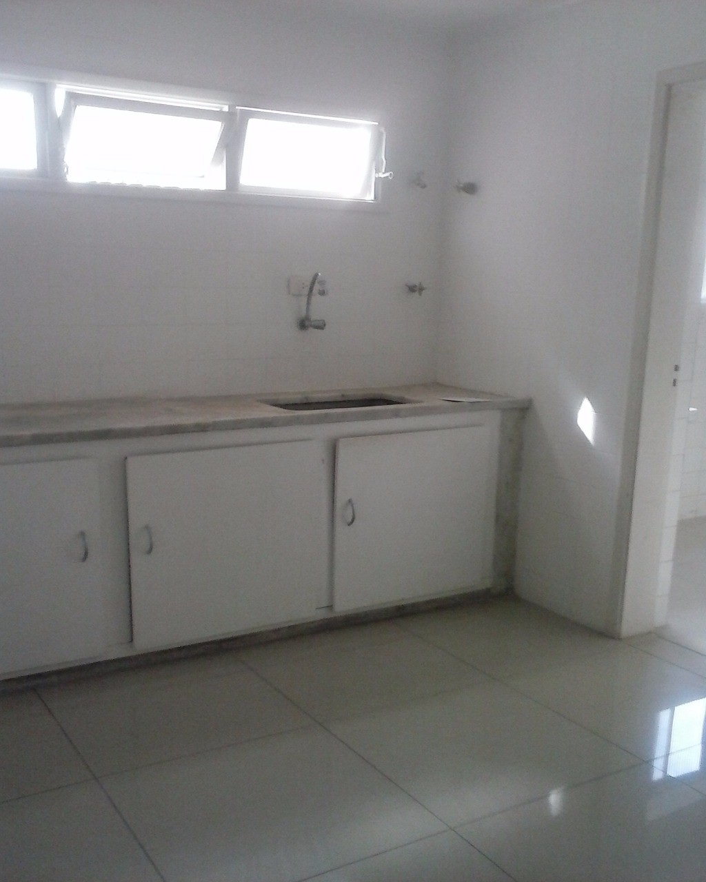 Apartamento para alugar com 3 quartos, 120m² - Foto 3