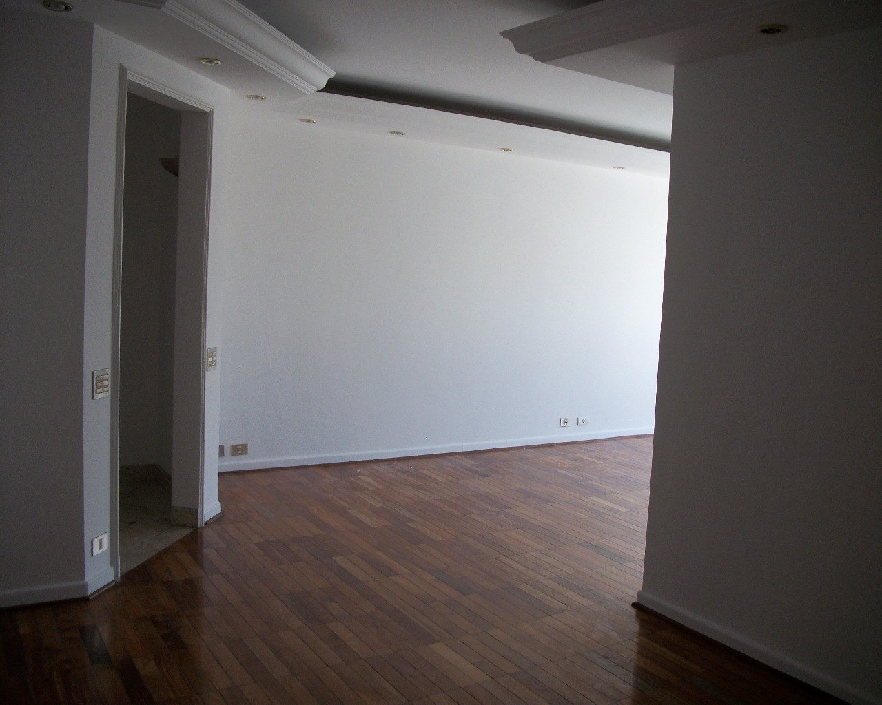 Apartamento para alugar com 3 quartos, 130m² - Foto 9