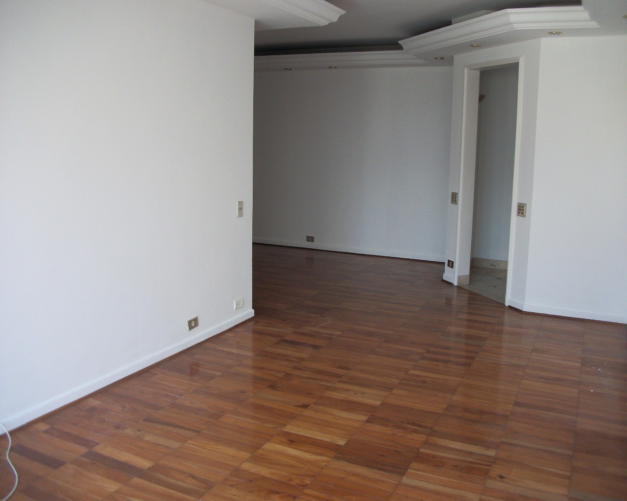 Apartamento para alugar com 3 quartos, 130m² - Foto 10