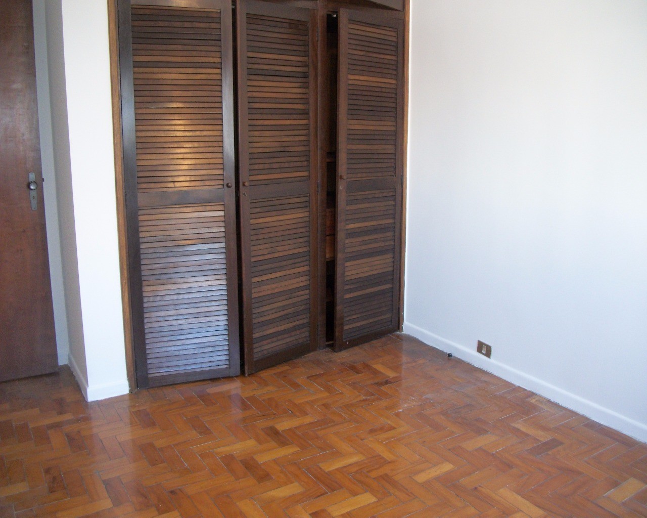 Apartamento para alugar com 3 quartos, 130m² - Foto 24