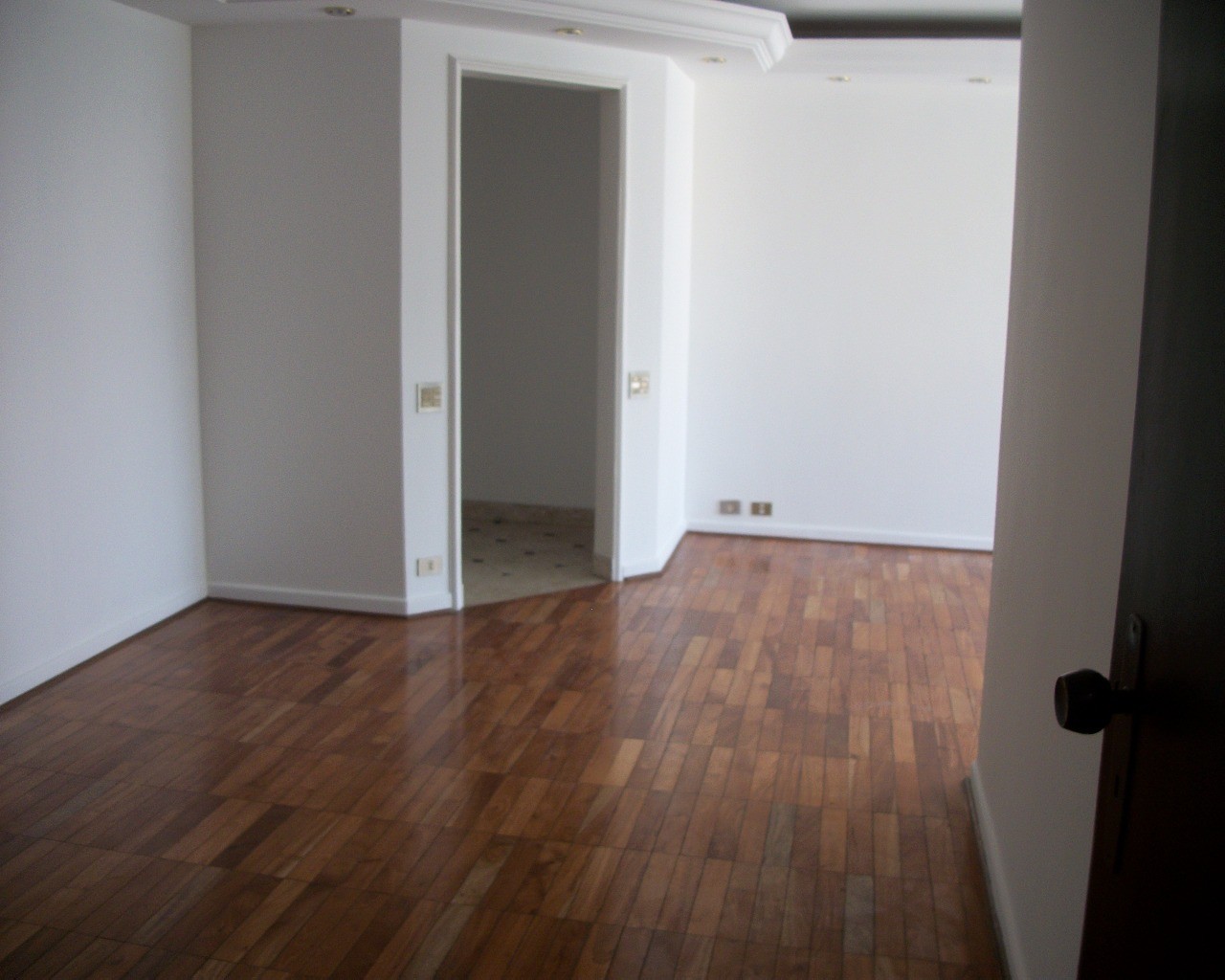 Apartamento para alugar com 3 quartos, 130m² - Foto 25