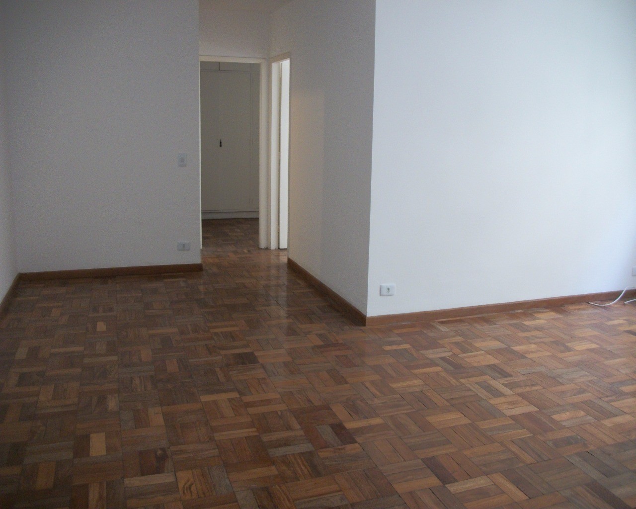 Apartamento para alugar com 2 quartos, 70m² - Foto 1