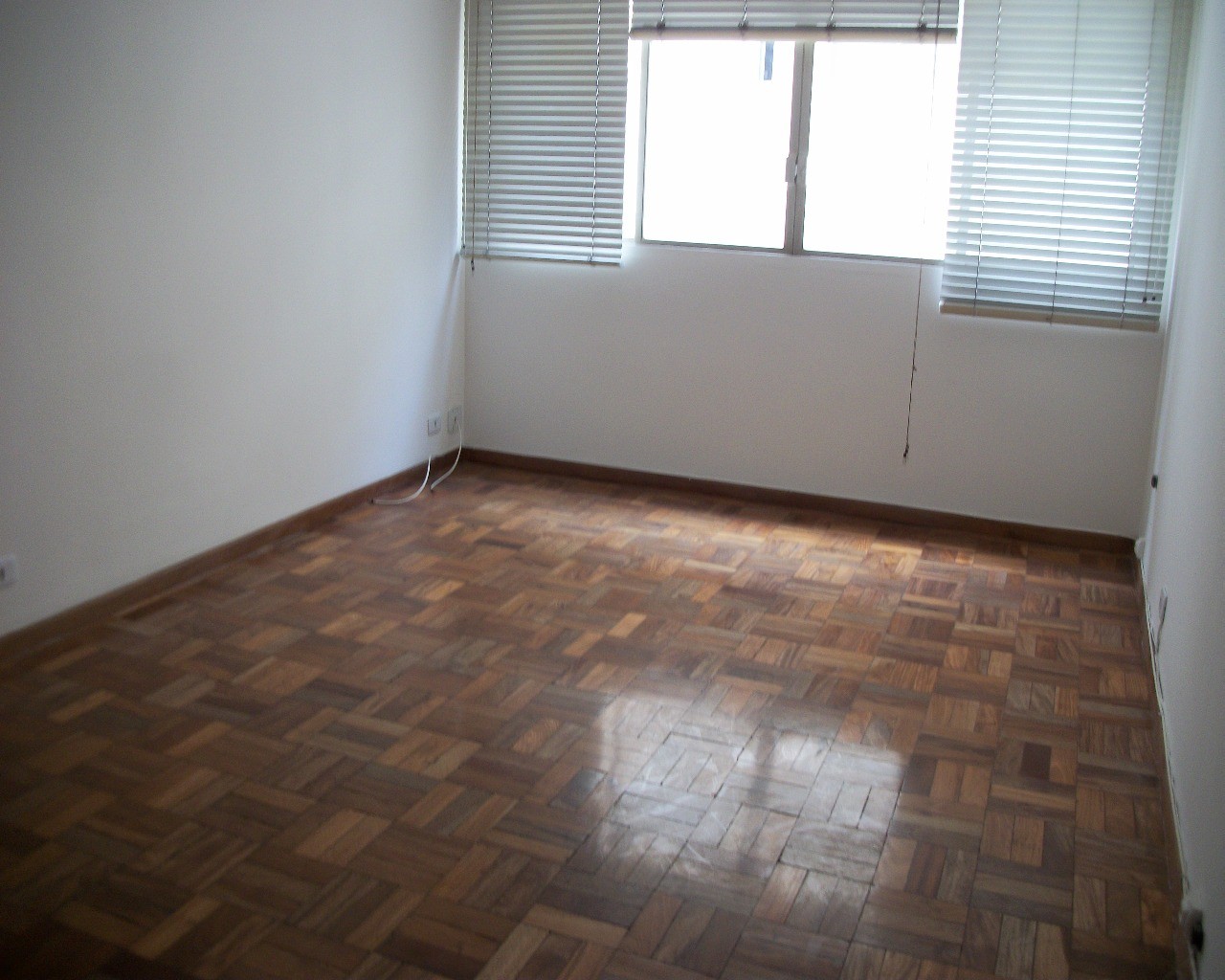 Apartamento para alugar com 2 quartos, 70m² - Foto 2