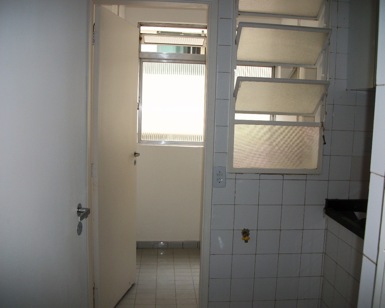 Apartamento para alugar com 2 quartos, 70m² - Foto 11