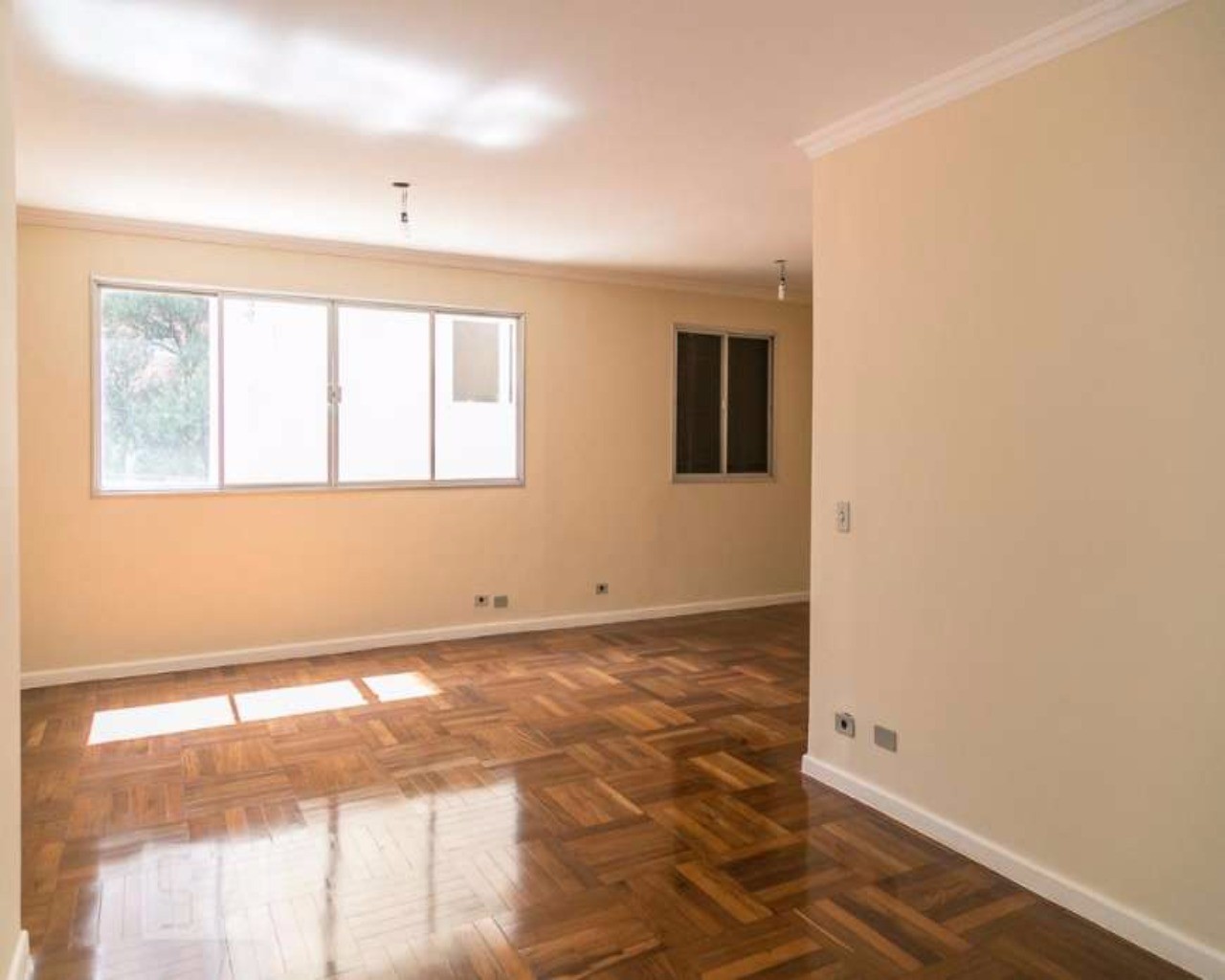 Apartamento para alugar com 3 quartos, 150m² - Foto 12