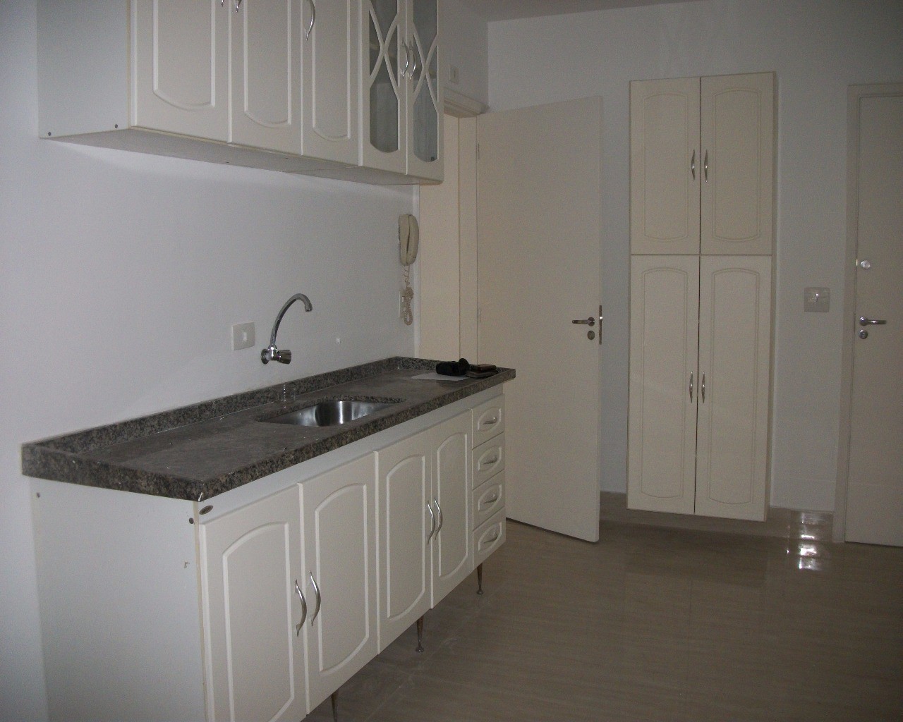 Apartamento para alugar com 3 quartos, 120m² - Foto 2