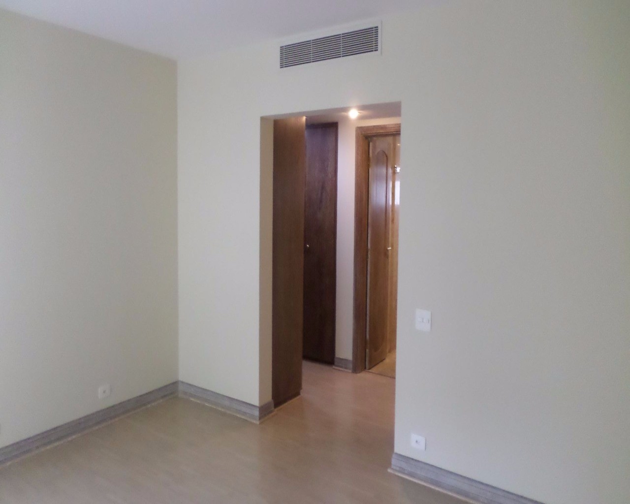 Apartamento para alugar com 3 quartos, 258m² - Foto 3