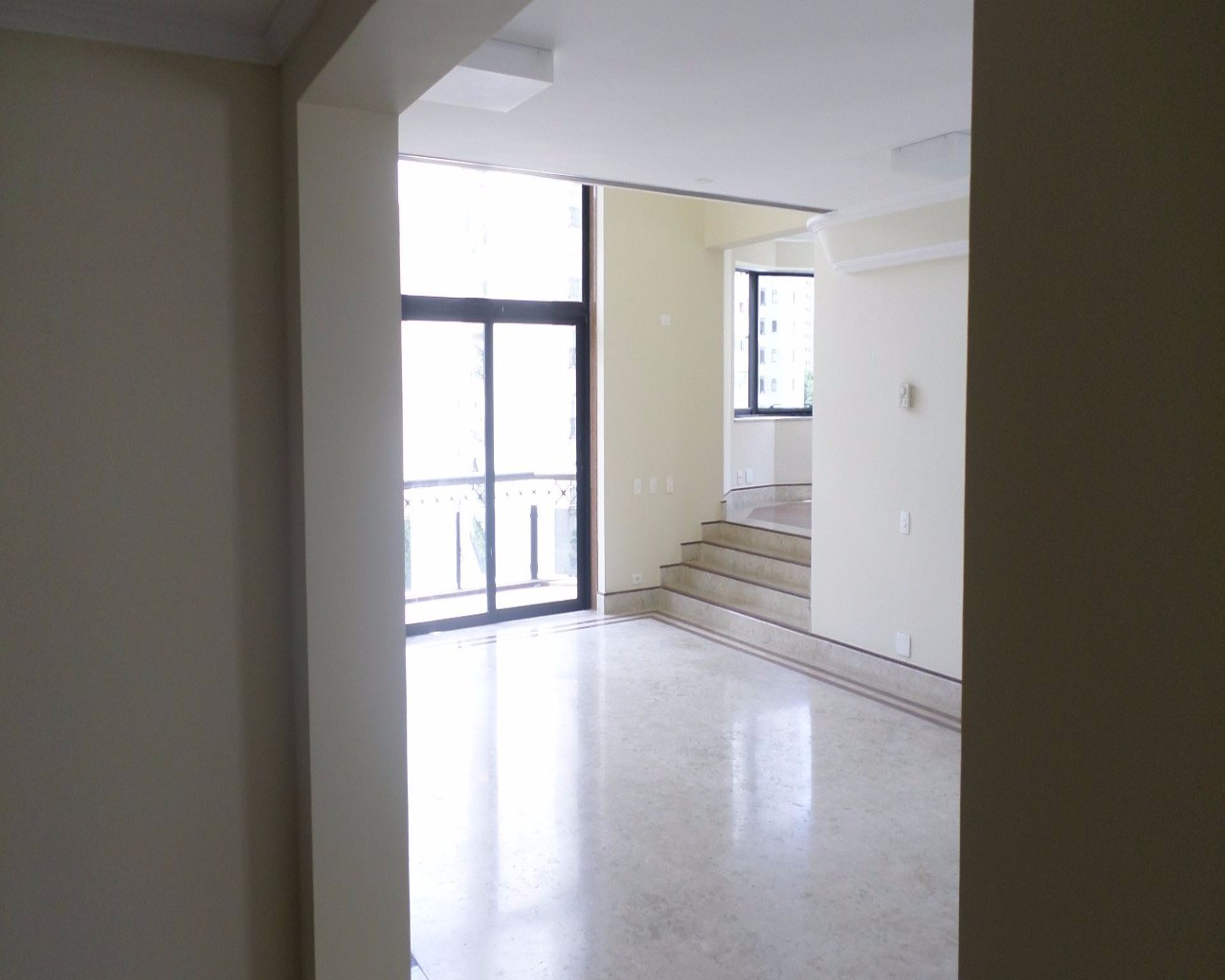 Apartamento para alugar com 3 quartos, 258m² - Foto 15