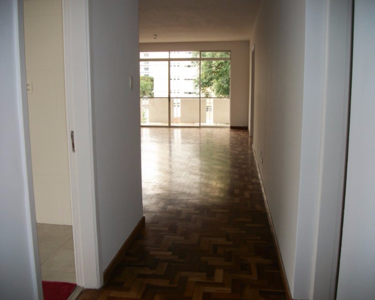 Apartamento para alugar com 2 quartos, 110m² - Foto 2