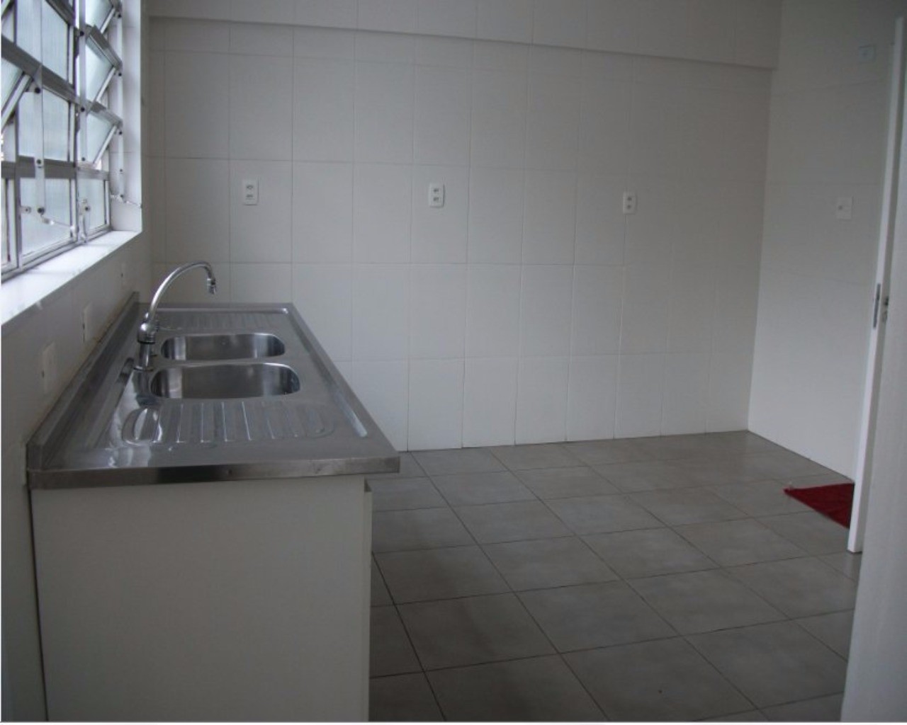 Apartamento para alugar com 2 quartos, 110m² - Foto 10