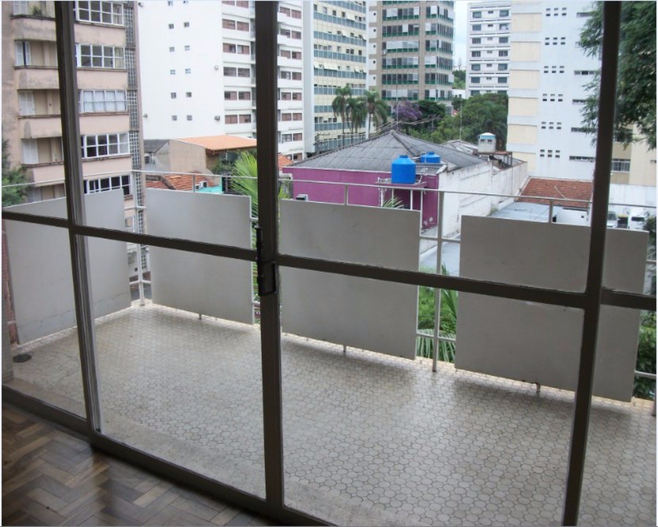 Apartamento para alugar com 2 quartos, 110m² - Foto 11