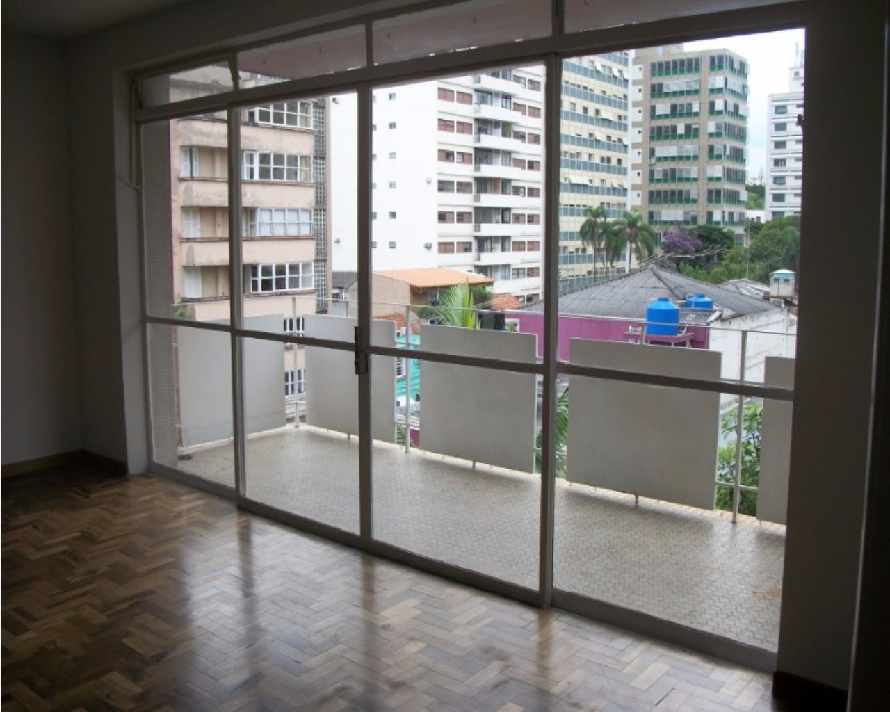 Apartamento para alugar com 2 quartos, 110m² - Foto 15