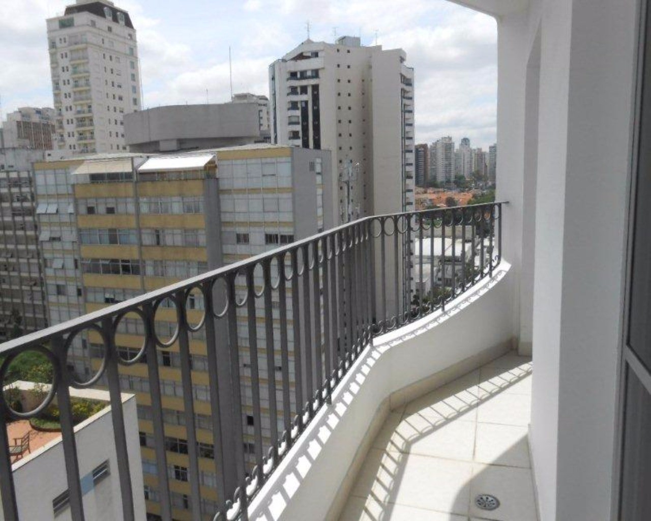 Apartamento para alugar com 1 quarto, 45m² - Foto 18