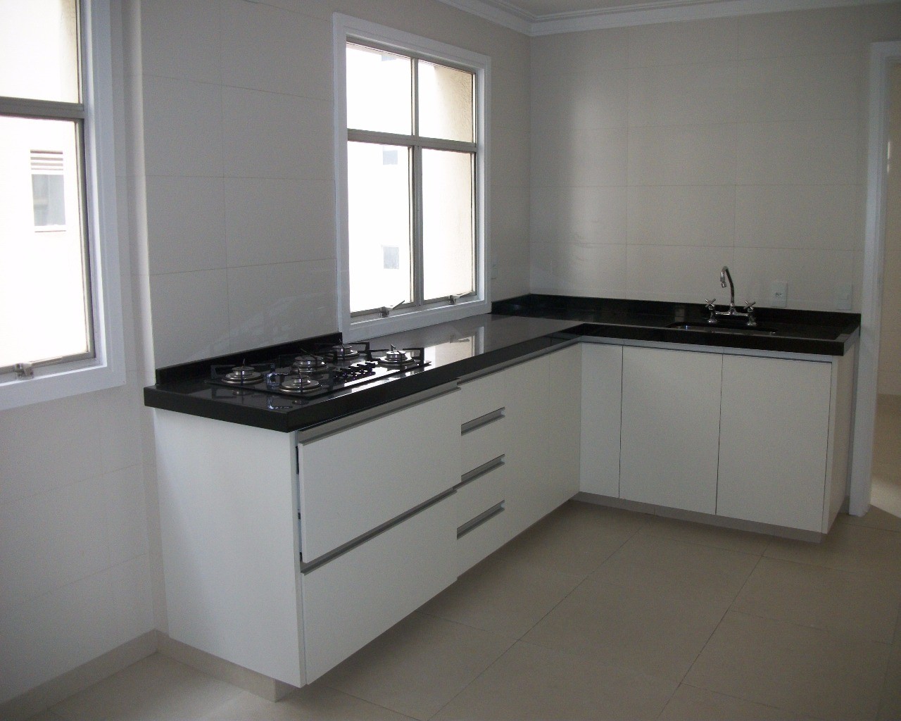 Apartamento para alugar com 3 quartos, 150m² - Foto 4