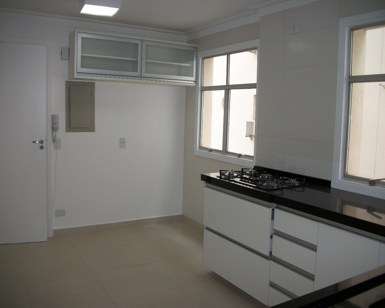 Apartamento para alugar com 3 quartos, 150m² - Foto 7