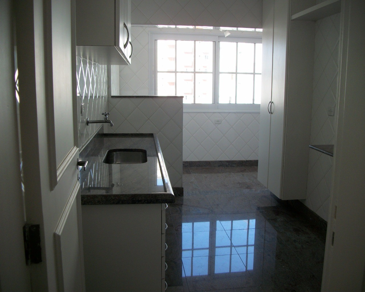 Apartamento para alugar com 2 quartos, 100m² - Foto 2