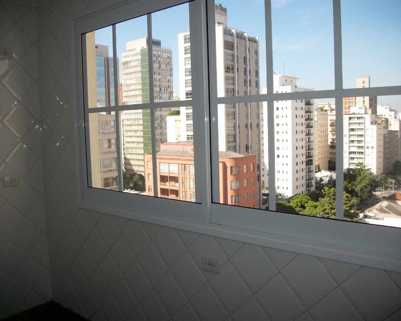 Apartamento para alugar com 2 quartos, 100m² - Foto 7