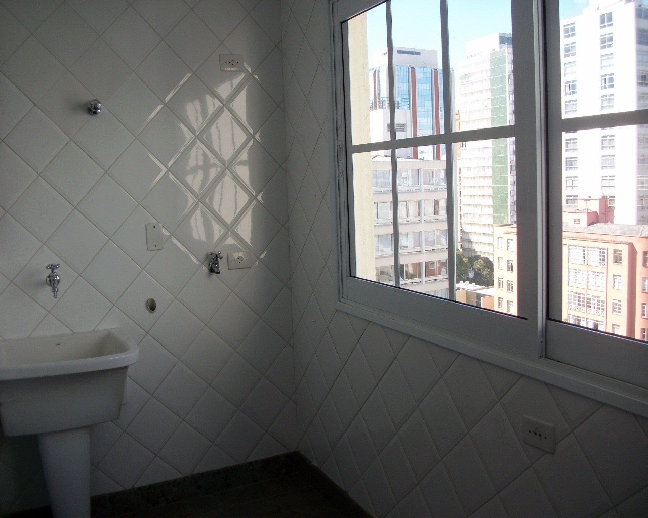 Apartamento para alugar com 2 quartos, 100m² - Foto 8