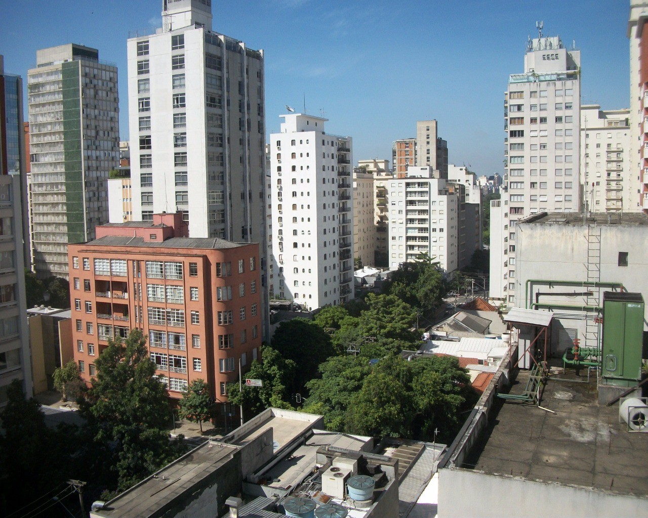 Apartamento para alugar com 2 quartos, 100m² - Foto 9