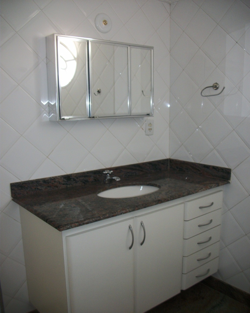 Apartamento para alugar com 2 quartos, 100m² - Foto 15