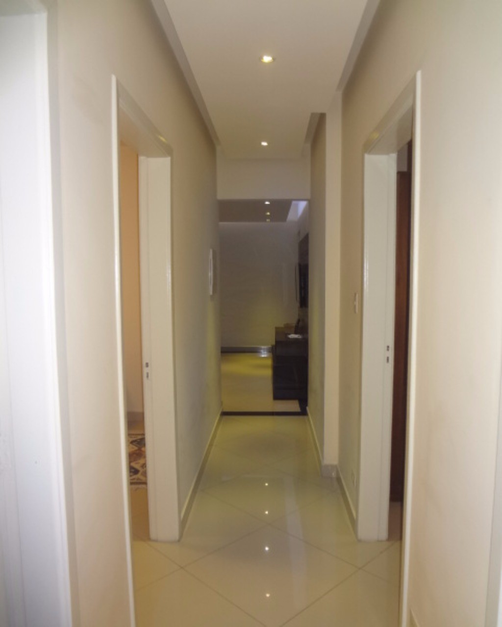 Apartamento para alugar com 4 quartos, 140m² - Foto 18